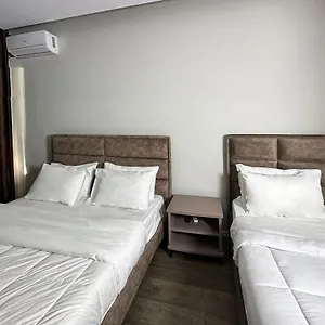 Eden Tirana