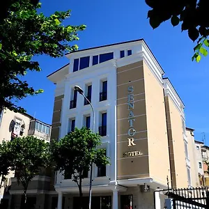 Ξενοδοχείο Senator, Τίρανα
